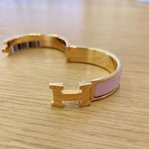 Hermès Rose Dragee clic clac H enamel bracelet